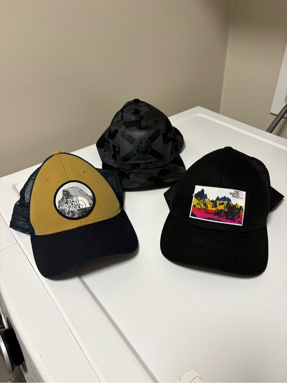 3 Men’s Hats North Face & Flo Grown Flex Fit Ball Cap
